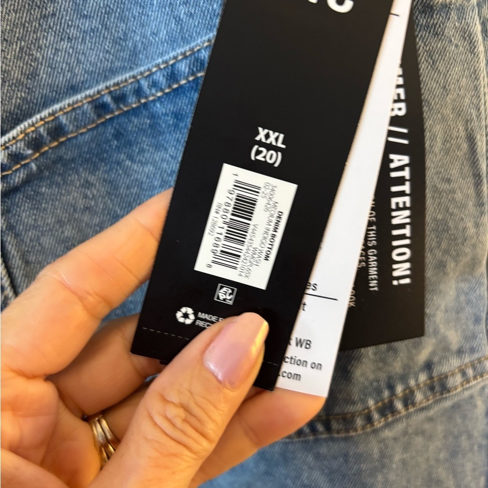 NWT Madden NYC Women's Loose Fit Jeans Sz XXL - Picture 10 of 10
